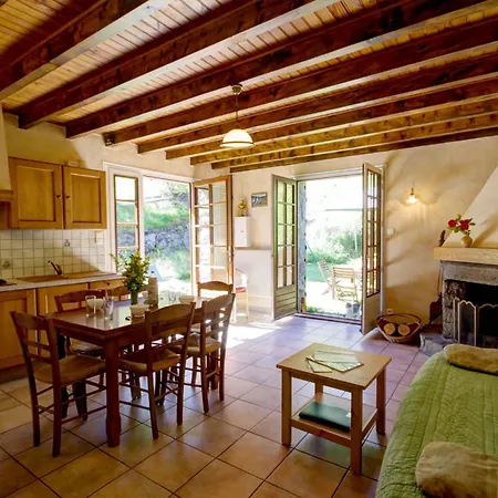 Rural Avec Cheminee, Salle De Jeux, Espace Teletravail Et Acces Direct Aux Sentiers De Randonnee - Fr-1-496-127 Casa de Férias